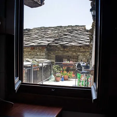 Bed & Breakfast Medieval Hamlet Malpertus 3*