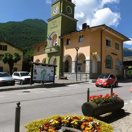 Bed & Breakfast Medieval Hamlet Malpertus