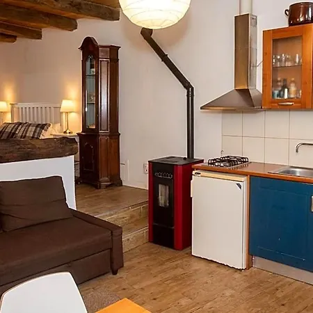 Medieval Hamlet Malpertus Bed & Breakfast