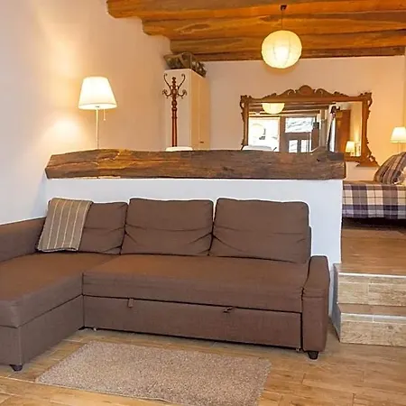Bed & Breakfast Medieval Hamlet Malpertus