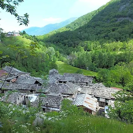 Medieval Hamlet Malpertus Bed & Breakfast 3*