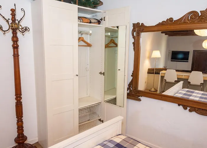 Bed and breakfast Medieval Hamlet Malpertus Bobbio Pellice