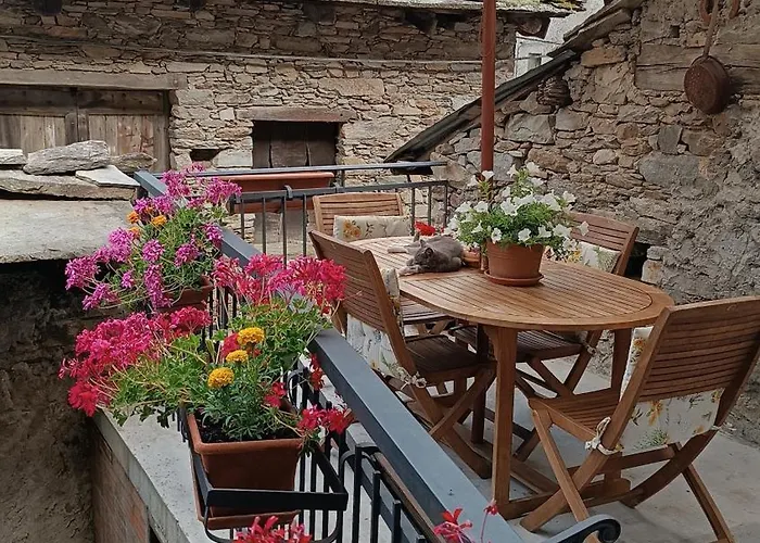 Medieval Hamlet Malpertus Bed and breakfast Bobbio Pellice