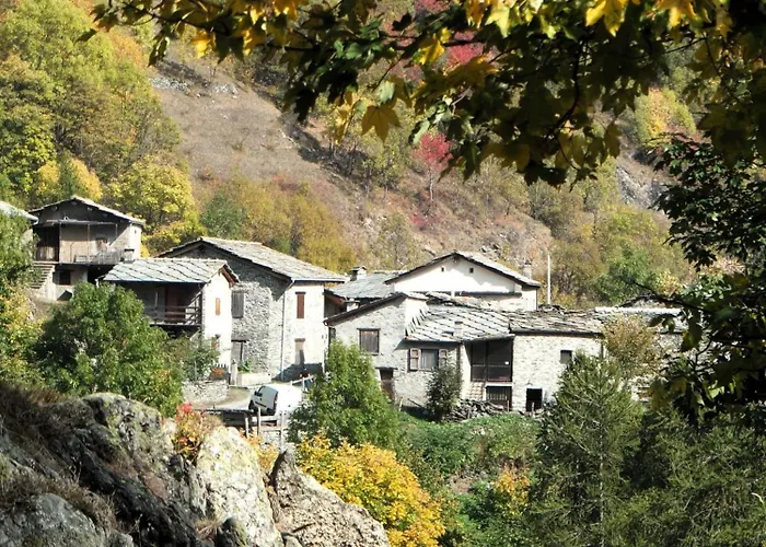 Bed and breakfast Medieval Hamlet Malpertus 3*